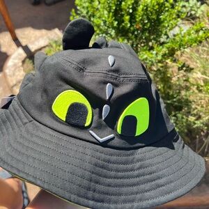 How To Train Your Dragon Universal Studios Toothless Figural Bucket Hat NWT